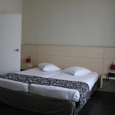 Theater Hotel-2