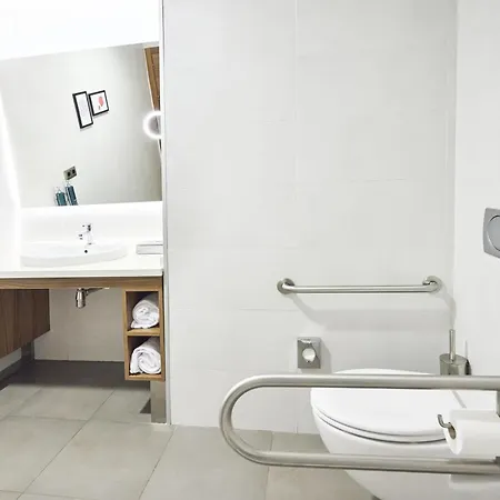 Hilton Garden Inn Sevilla-3