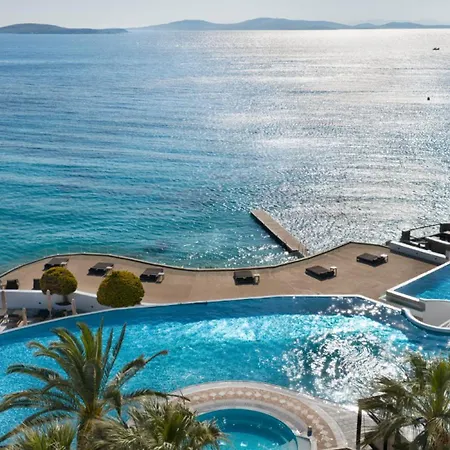 Saint John Hotel Villas & Spa-3