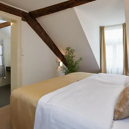 Golden Angel Suites By Adrez-3