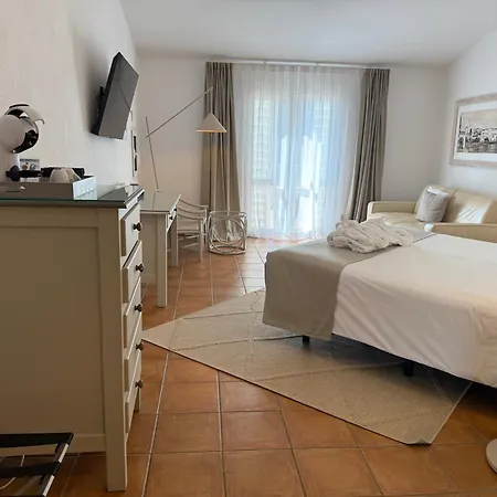 Hotel Calina-3