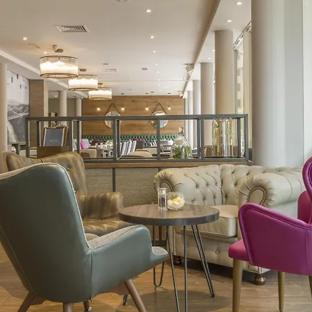 Hilton Garden Inn Bristol City Centre-3