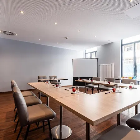 Premier Inn Dresden City Centre-2