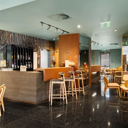 Axis Porto Business & Spa Hotel-3
