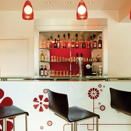 Ibis Senlis-3