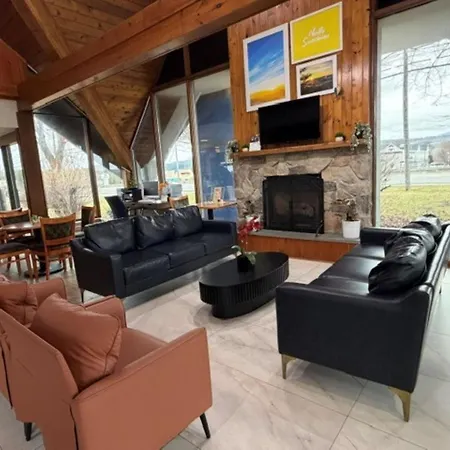 Days Inn By Wyndham Rutland/Killington Area-3
