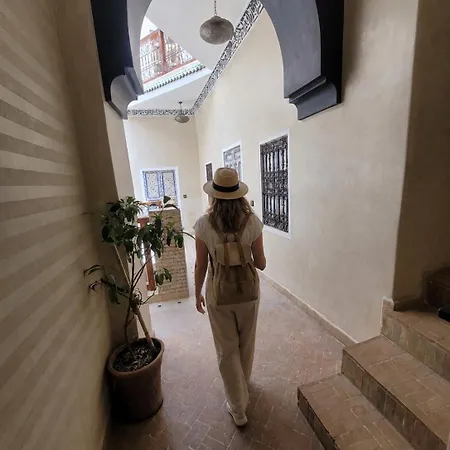 Riad Hna Ben Saleh - Traditional Guest House Near Jemaa El-Fnaa Square-3