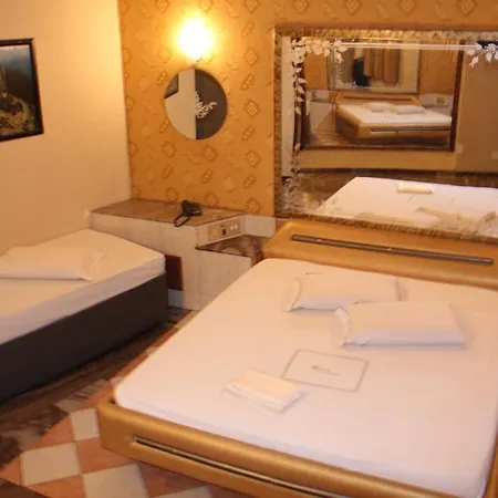 Shelton Hotel (Adults Only)-3