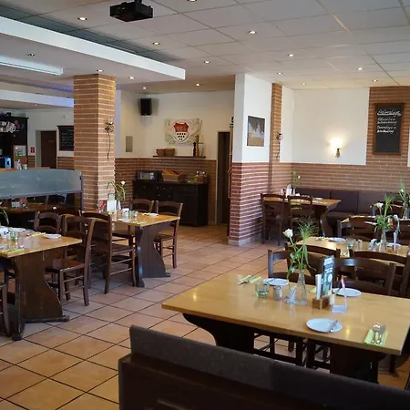 Akazienhof Hotel&Brauhaus-2