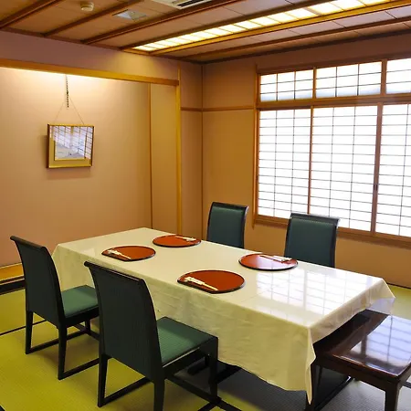 Yugawara Onsen Kawasegien Isuzu Hotel-3