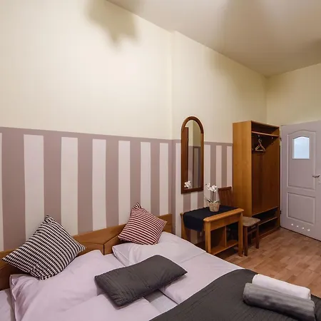 Golden Lion Guest Rooms Szewska 19-3
