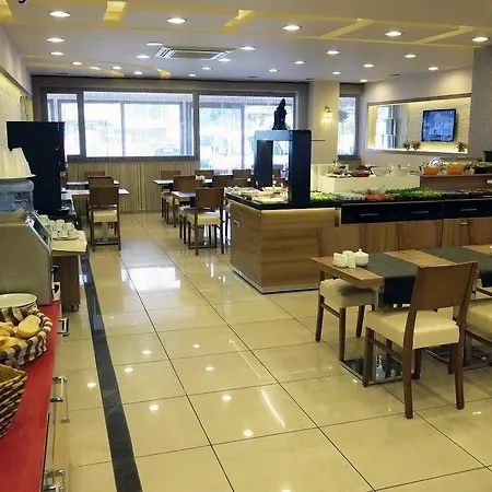 Hotel Helen Park-3