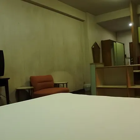 The Executive House-3