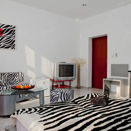 Scotty'S Boutique Hotel-3