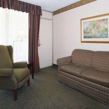 Rodeway Inn Conference Center-2