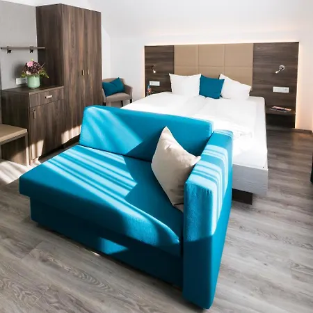 Hotel Loewen Garni - B&B-2