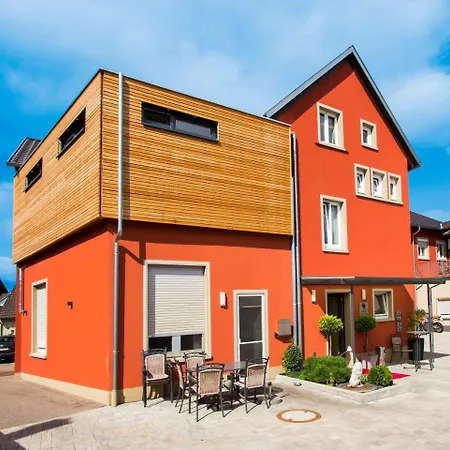 Hotel Loewen Garni - B&B-3