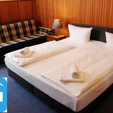 Hotel-Pension Rheingold Am Kurfuerstendamm-2