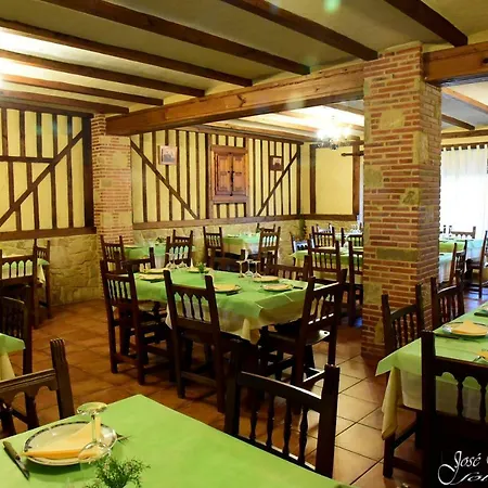 Hostal Restaurante El Final-3