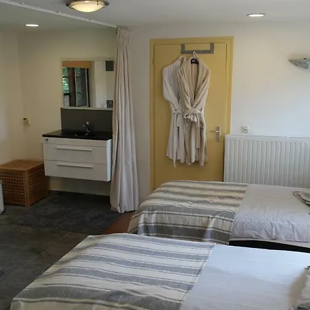 Art, Bed & Breakfast-2
