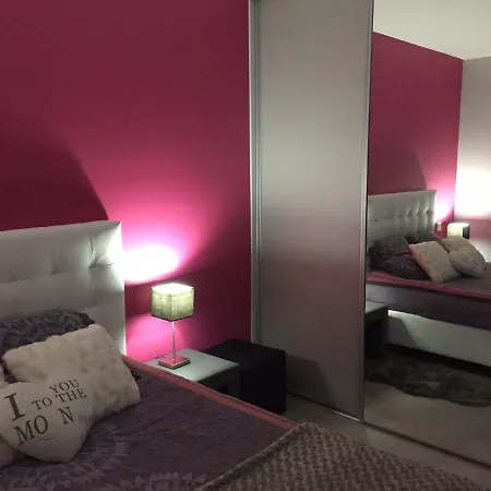 La Chambre Rose-3