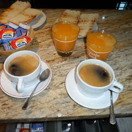Hostal Coruña-3
