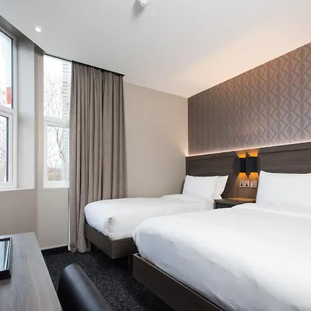 Brit Hotels Elephant Castle-3
