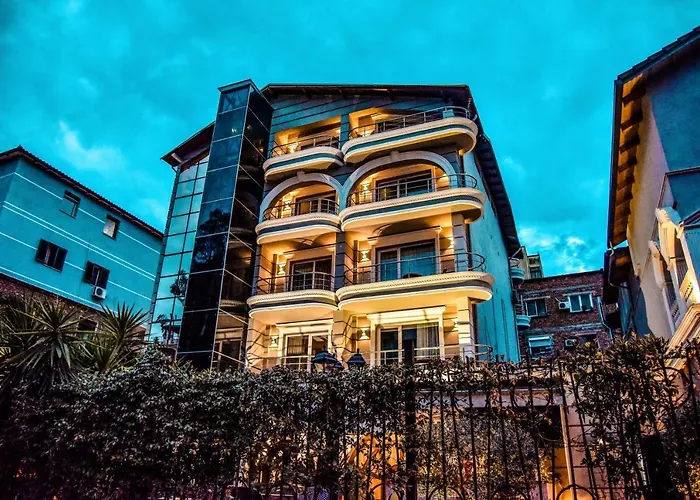 Broadway Boutique Hotel
