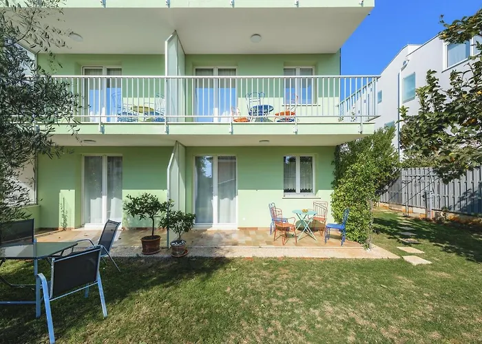 Andrea House With Apartments
