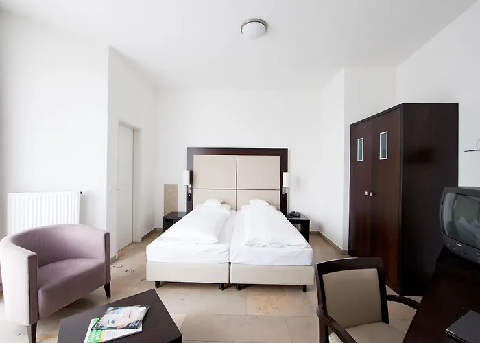 Burns Art Hotel