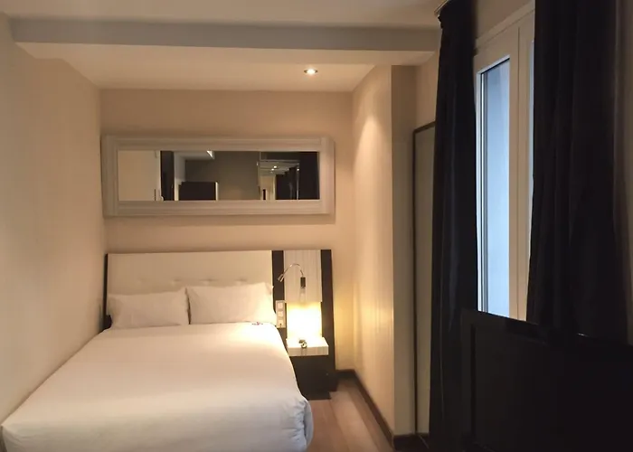 Petit Palace Arenal Madri