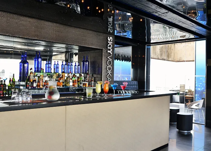 Reef Hotel