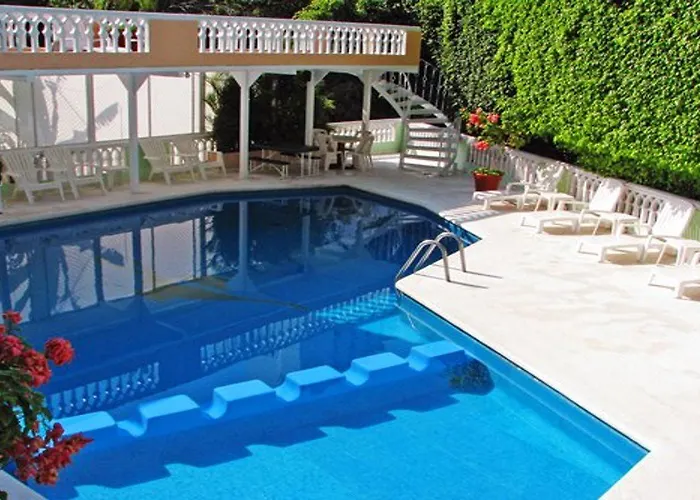 Hotel And Club Aladinos