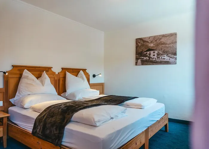 Dolomitenhotel Weisslahnbad Tires
