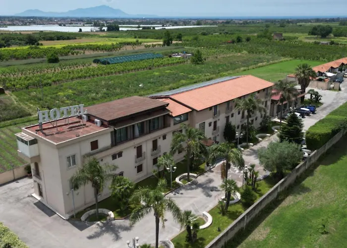 Hotel Tempio Lago Patria