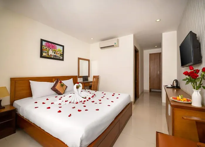 Twilight Beach Hotel Da Nang