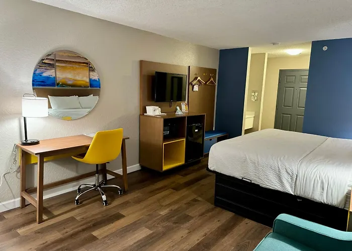 Days Inn By Wyndham Sarasota I-75 Vamo