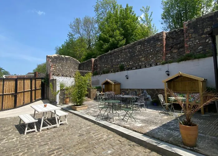 The Tiger Inn