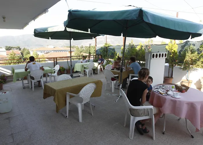 Vardar Pension Selçuk