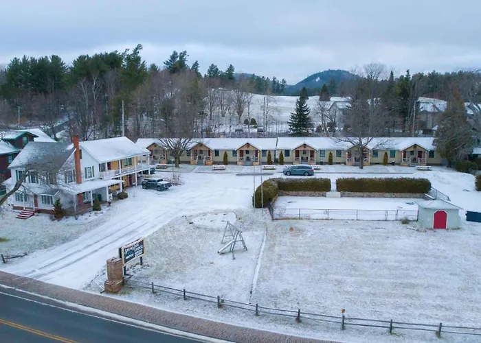 The Snowshoe Lodge Lake Placid