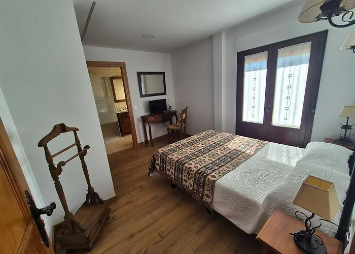 Hostal Rio Almar El Cabaco