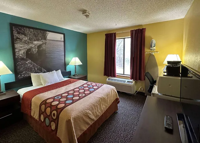 Super 8 By Wyndham Appleton