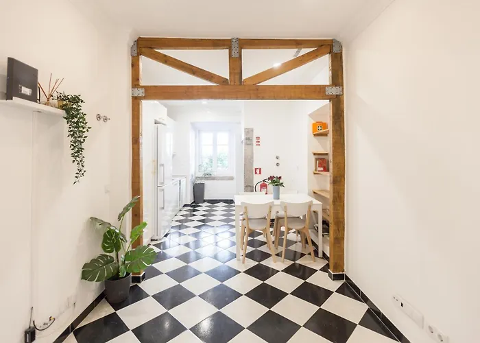 Flh Alcantara Guest House