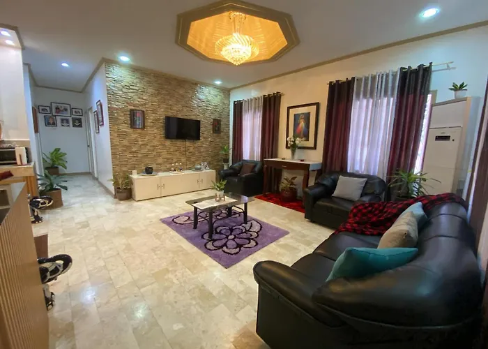 Ems Staycation Home In Panorama Davao- 3Br-2Ba-Wifi&Netflix-6Pax