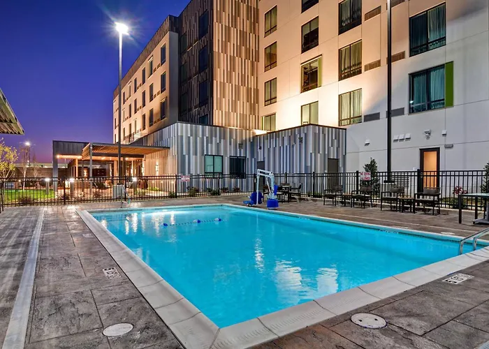 Courtyard By Marriott Bentonville Rogers Promenade