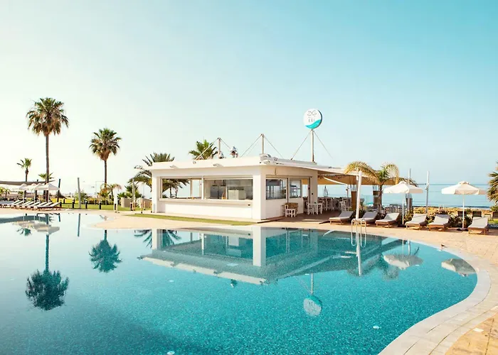 Piere - Anne Beach Hotel