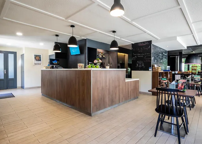 Hotel Campanile Auxerre - Monéteau