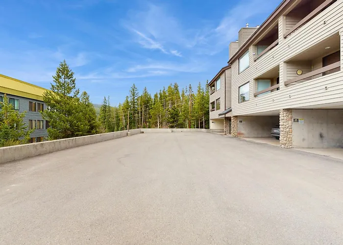 Snowblaze Condominiums E103 Winter Park