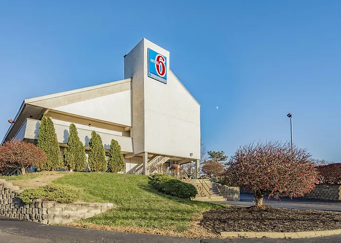Days Inn By Wyndham Cincinnati I-71 Silverton