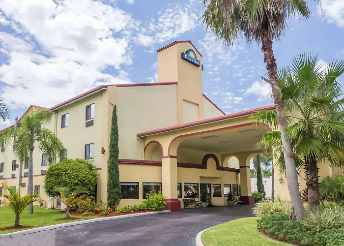 Days Inn By Wyndham Sarasota I-75 Vamo
